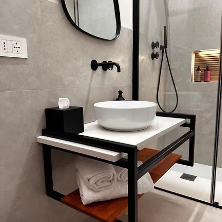 Room2cento46 *