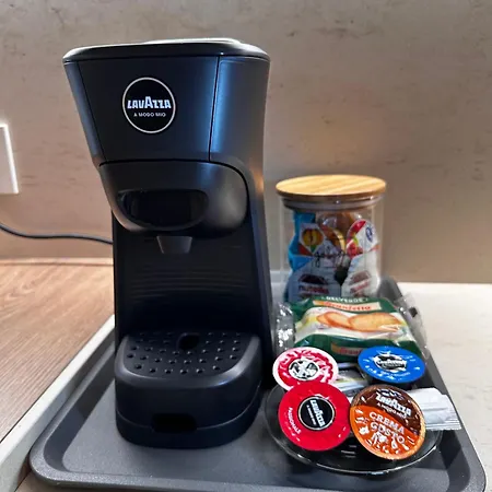 Room2cento46 アパート モーディカ