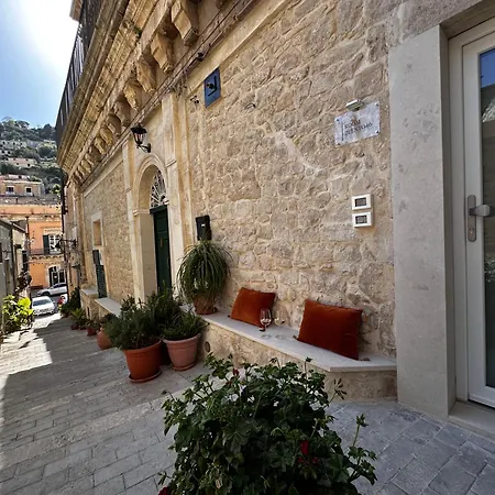 Room2cento46 Modica