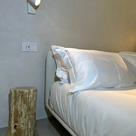 Room2cento46 Apartmán *